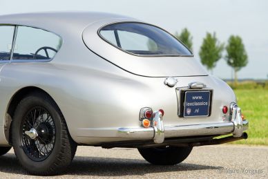 Aston Martin DB2/4, 1954