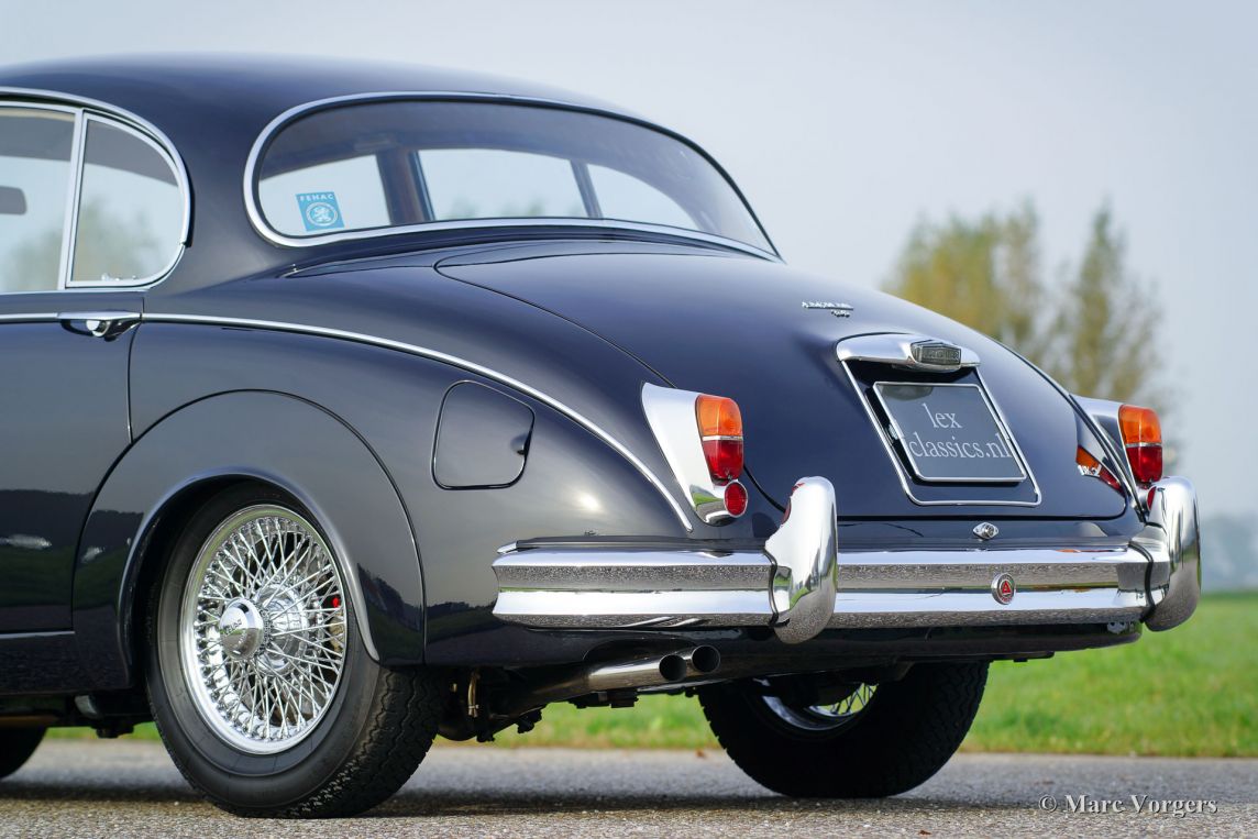 Jaguar MK II 3 8