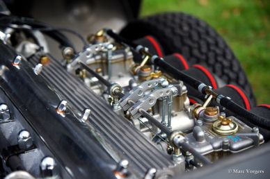 The 300 BHP Jaguar E-type 4.2 Litre OTS