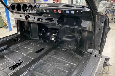 Porsche 911 2.0 SWB 1968 body restoration