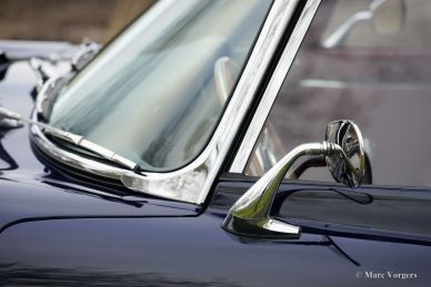 Jaguar E-type 4.2 Litre S1 FHC, 1965