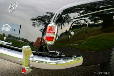 Mercedes-Benz 220 S (W180), 1958