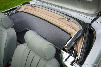 Mercedes-Benz 230 SL (W113), 1964