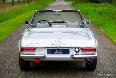 Mercedes-Benz 230 SL (W113), 1964