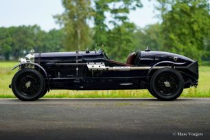 Bentley-Old-Number-One-Racing-Green-Engineering-02.jpg