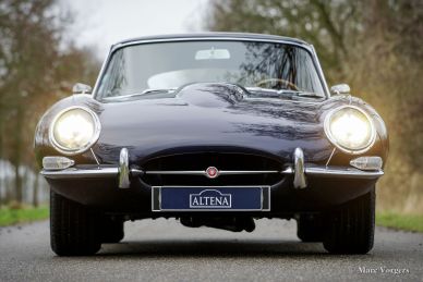 Jaguar E-type 4.2 Litre S1 FHC, 1965