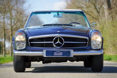 Mercedes-Benz 230 SL 