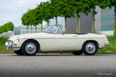 MG MGB roadster, 1966